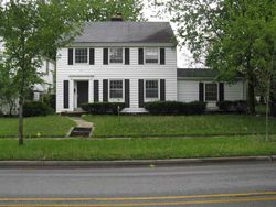 Pre-foreclosure in  FAIRFIELD AVE Fort Wayne, IN 46807