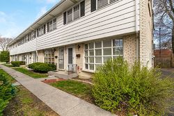 Pre-foreclosure in  N HARLEM AVE APT F Oak Park, IL 60302