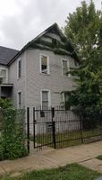 Pre-foreclosure in  S GREENWOOD AVE Chicago, IL 60619
