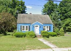 Pre-foreclosure in  EAST ST Windsor, CT 06095