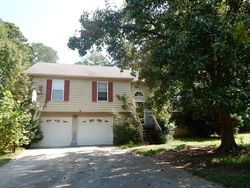 Pre-foreclosure in  NEW TOWNE DR Powder Springs, GA 30127