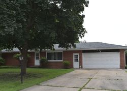 Pre-foreclosure in  ALFRED DR Sycamore, IL 60178