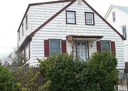 Pre-foreclosure in  9TH ST Bayville, NY 11709