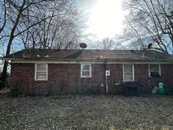 Pre-foreclosure in  GREENVIEW DR Danville, KY 40422