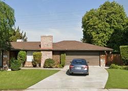 Pre-foreclosure in  AUDUBON DR Bakersfield, CA 93301