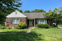 Pre-foreclosure in  SINCLAIR RD Mechanicsburg, PA 17055