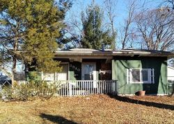 Pre-foreclosure in  BAYVIEW DR Decatur, IL 62521
