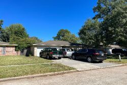 Pre-foreclosure in  SMILING WOOD LN Houston, TX 77086