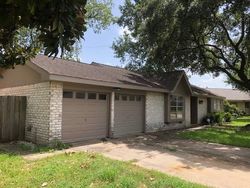 Pre-foreclosure in  MORNINGVIEW DR Houston, TX 77080