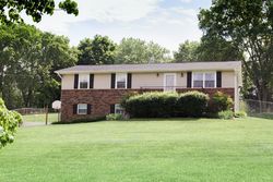 Pre-foreclosure in  FERNDALE RD Knoxville, TN 37918