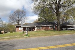 Pre-foreclosure in  BISHOPS BRIDGE RD Memphis, TN 38118