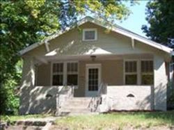 Pre-foreclosure in  EDGEWOOD AVE Knoxville, TN 37917