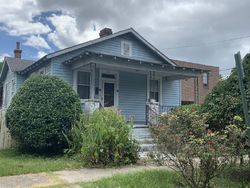 Pre-foreclosure in  LENOX ST Charleston, SC 29403