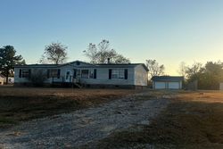 Pre-foreclosure in  LINDFIELD CIR Effingham, SC 29541