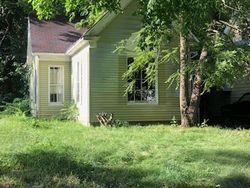 Pre-foreclosure in  W PACKARD ST Decatur, IL 62522