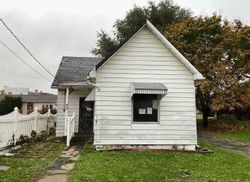 Pre-foreclosure in  E VERNON ST Farmington, IL 61531