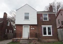 Pre-foreclosure in  SOMERSET AVE Detroit, MI 48224