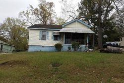 Pre-foreclosure in  MCKLEROY AVE Anniston, AL 36201