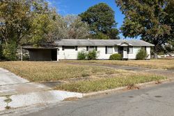 Pre-foreclosure in  PARK PL Pine Bluff, AR 71601