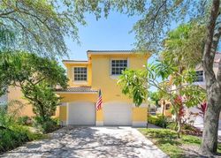 Pre-foreclosure in  FAIRWAY COVE LN Fort Lauderdale, FL 33324