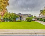 Pre-foreclosure in  COUNTRY CLUB DR Bakersfield, CA 93306