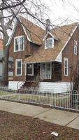 Pre-foreclosure in  E 117TH PL Chicago, IL 60628
