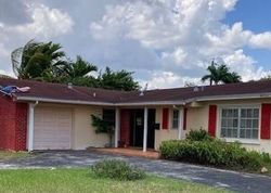 Pre-foreclosure in  SW 92ND AVE Miami, FL 33173