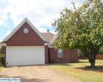 Pre-foreclosure in  SUPERIOR DR Olive Branch, MS 38654