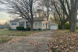 Pre-foreclosure in  WISNER ST Flint, MI 48504