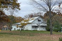 Pre-foreclosure in  ROANOKE ST NW Isanti, MN 55040
