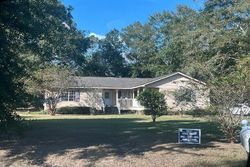 Pre-foreclosure in  PLEASANT RIDGE AVE Moss Point, MS 39562