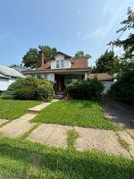 Pre-foreclosure in  PROSPECT AVE Rochelle Park, NJ 07662