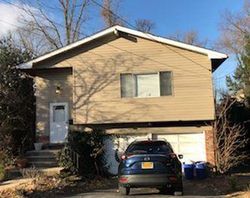 Pre-foreclosure in  NEULIST AVE Port Washington, NY 11050