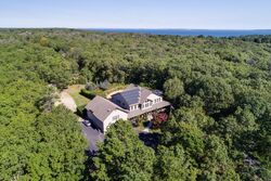  Old Squires Rd, Hampton Bays NY