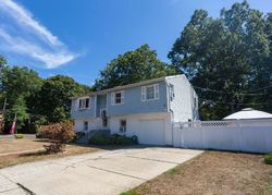 Pre-foreclosure in  BENNETT CT Copiague, NY 11726