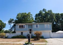 Pre-foreclosure in  BENNETT CT Copiague, NY 11726