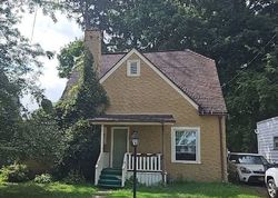 Pre-foreclosure in  MEADOW LN Jamestown, NY 14701