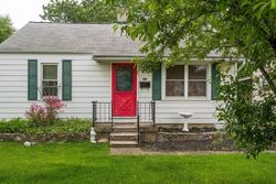Pre-foreclosure in  GIDEON RD Middletown, OH 45044