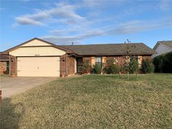 Pre-foreclosure in  WOODHUE DR Oklahoma City, OK 73135