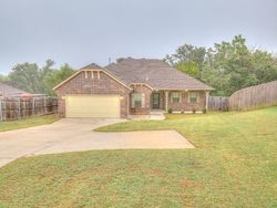 Pre-foreclosure Listing in AUTUMN TRL HARRAH, OK 73045