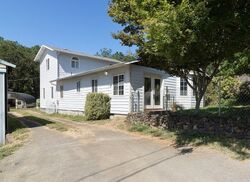 Pre-foreclosure in  UNION GAP LOOP RD Oakland, OR 97462