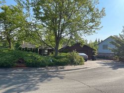 Pre-foreclosure in  MELISSA CIR Medford, OR 97504