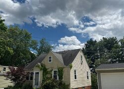 Pre-foreclosure in  3RD ST NW Canton, OH 44708