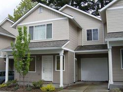 Pre-foreclosure in  NE FREMONT ST  Portland, OR 97220
