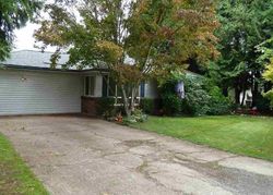 Pre-foreclosure in  SHORTRIDGE ST SE Albany, OR 97322