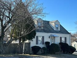 Pre-foreclosure in  HAYWARD ST Braintree, MA 02184