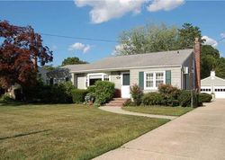 Pre-foreclosure in  PETERS BLVD Bay Shore, NY 11706