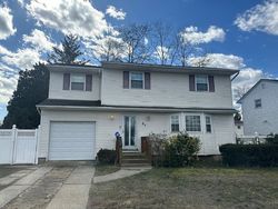 Pre-foreclosure in  COLONIAL DR Massapequa, NY 11758