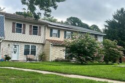 Pre-foreclosure in  VILLANOVA CT Sicklerville, NJ 08081