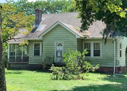 Pre-foreclosure in  W CHESTNUT AVE Vineland, NJ 08360